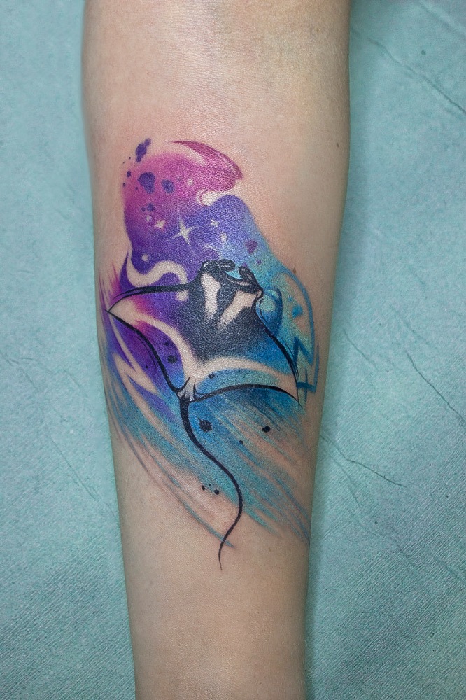 Abstract manta tattoo